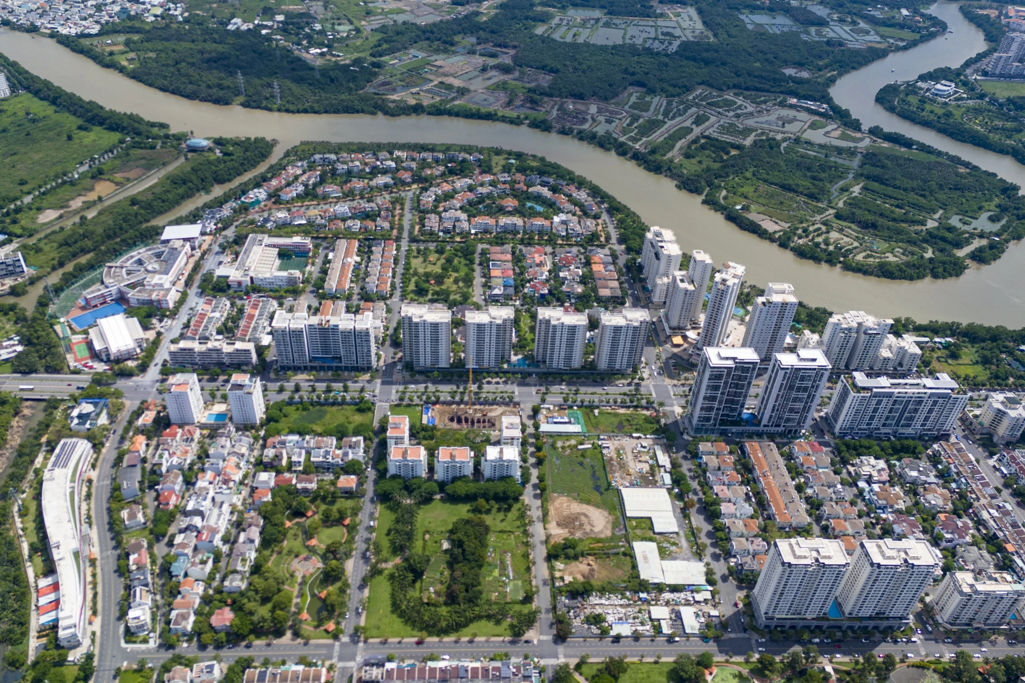 Chuyển Nhượng Đất : 5 Điều Kiện Bắt Buộc Người Dân Phải Biết