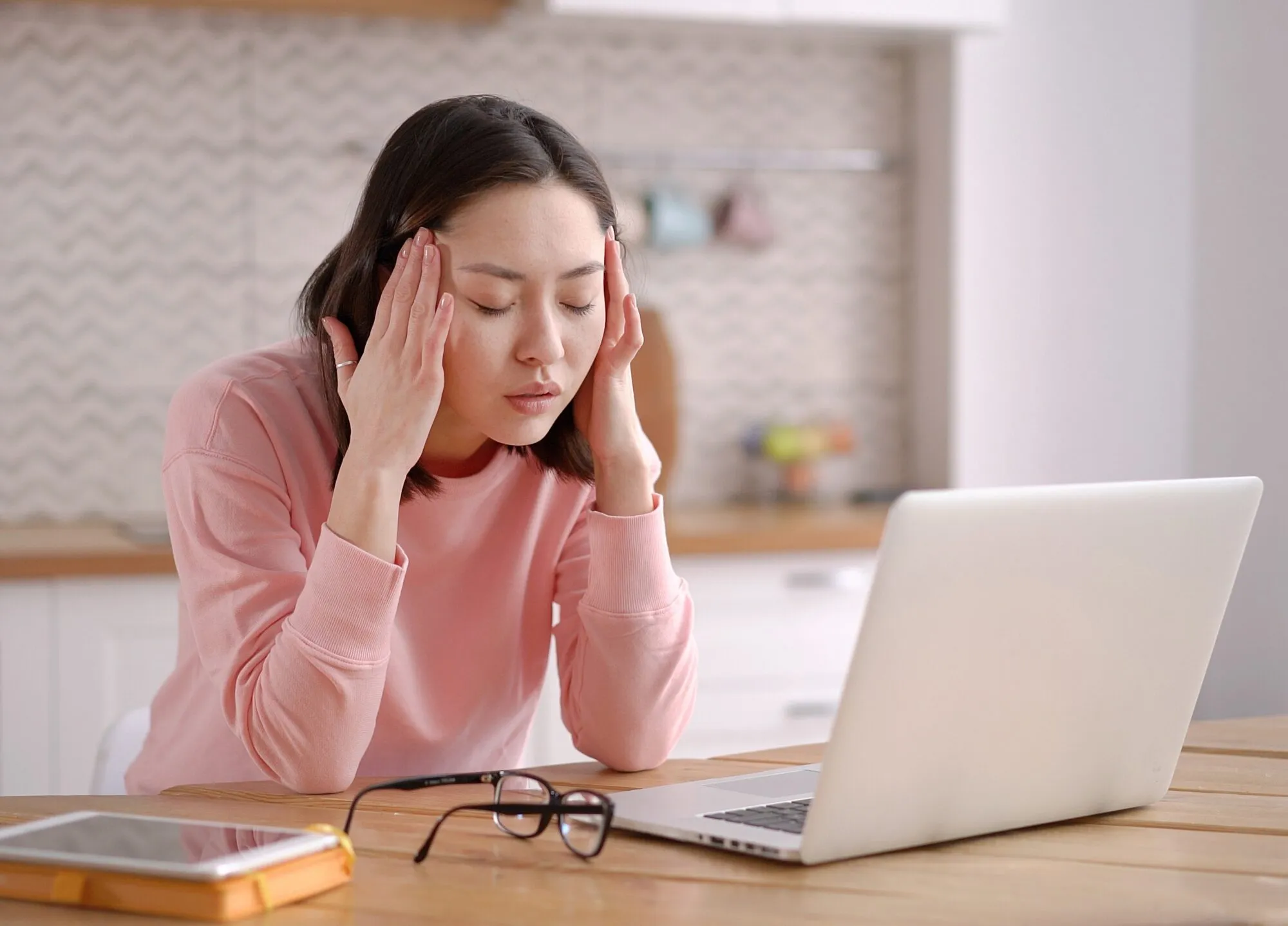 Giá Nhà Tăng Cao: Gen Z Chạy Đua Làm Thêm Để An Cư