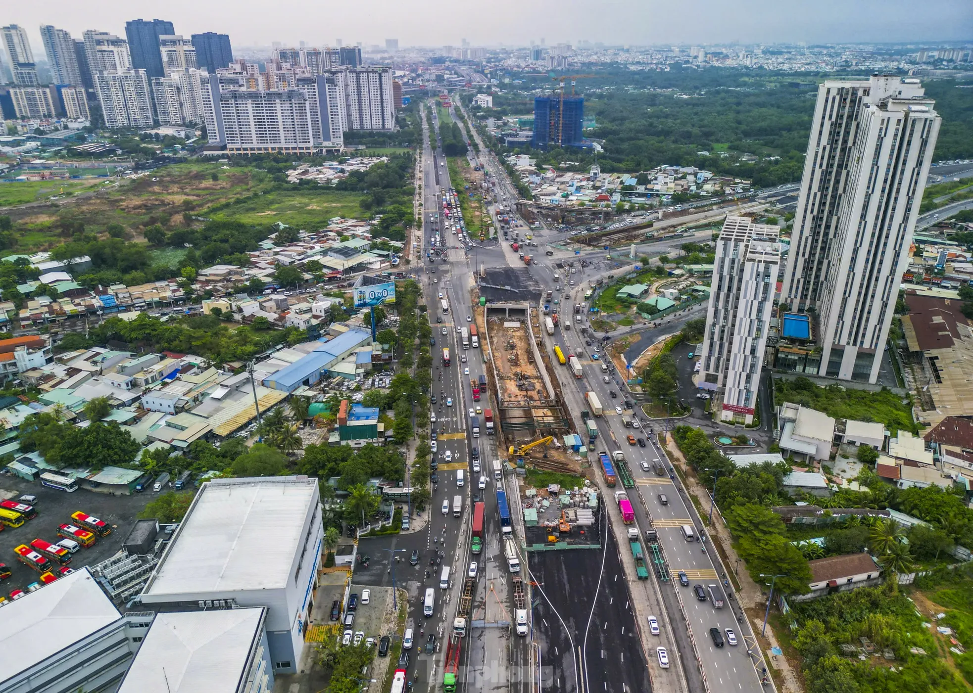 Hầm Chui Lớn Nhất TP.HCM Sắp Thông Xe, Khu Đông Hưởng Lợi