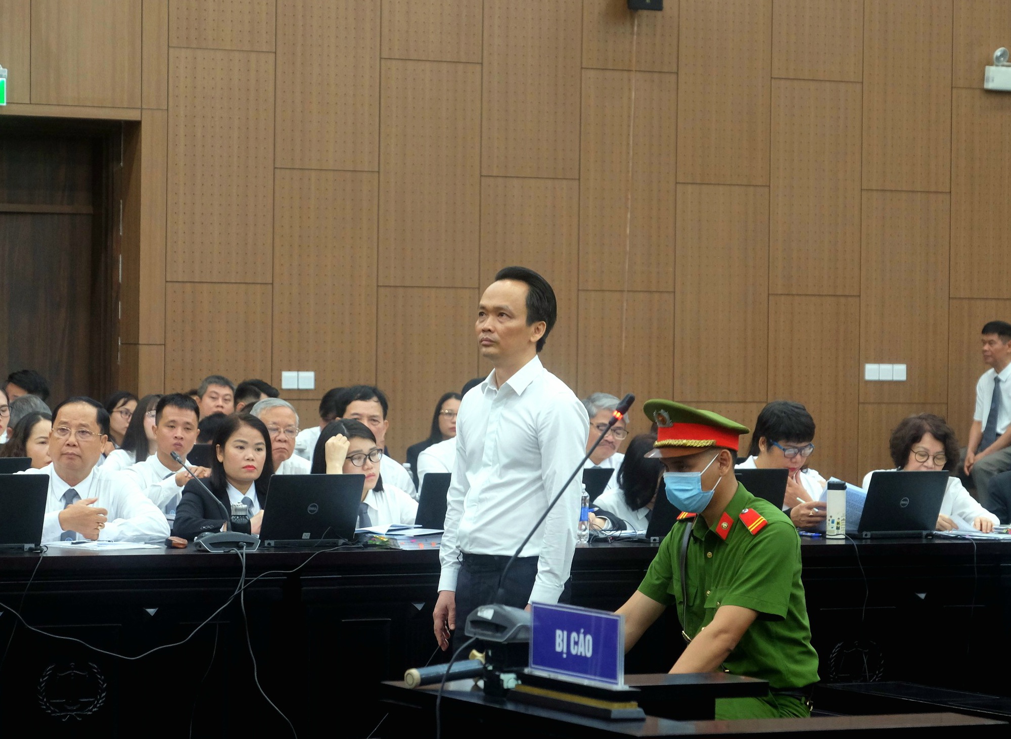 Nhà đầu tư bị lừa bởi Trịnh Văn Quyết chính thức được hoàn tiền