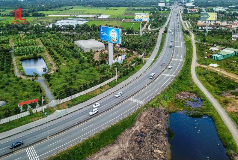 TP.HCM bị kẹt hạ tầng giao thông: Liệu có thể bứt phá?