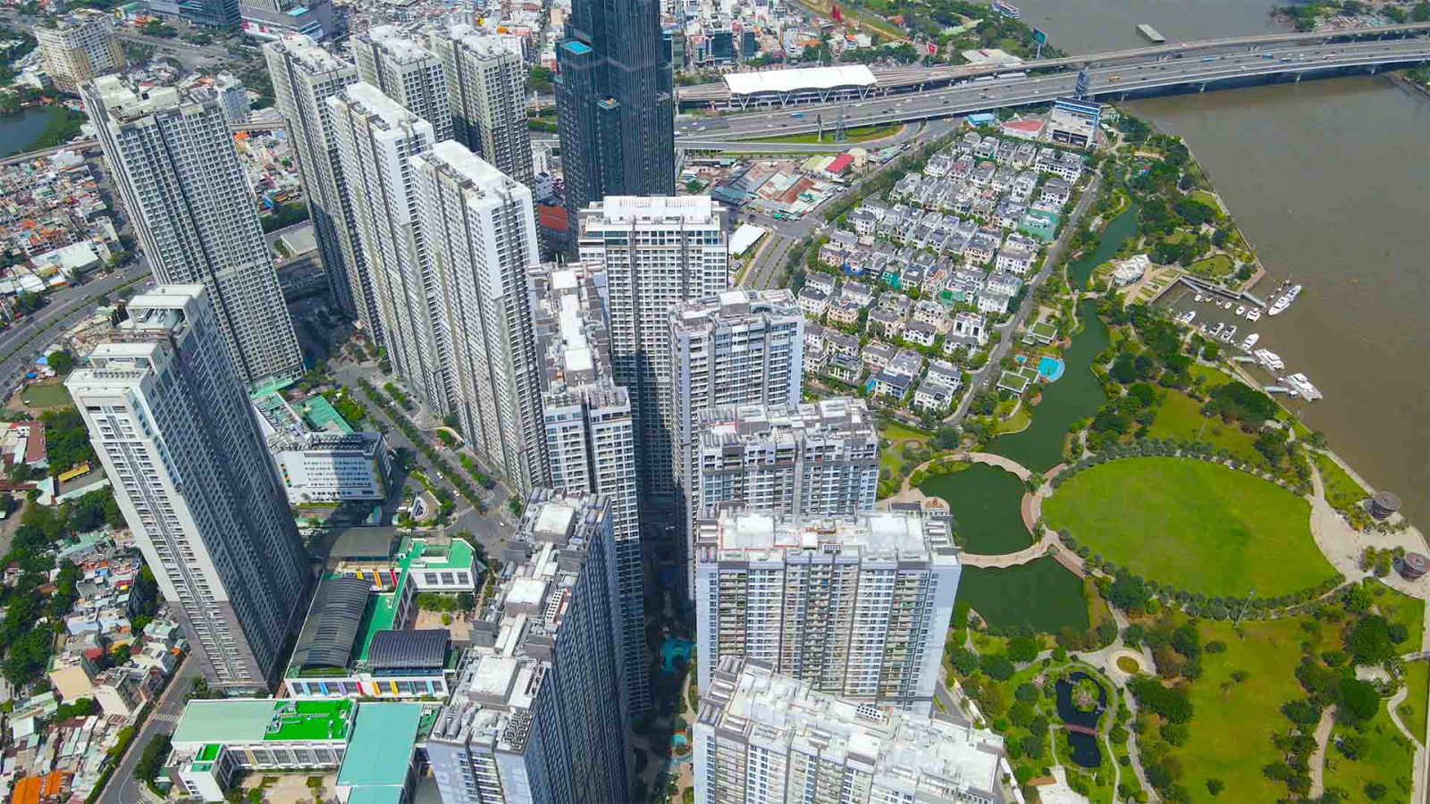 Giá nhà vượt xa thu nhập: Vì sao Nhà nước phải can thiệp mạnh ?