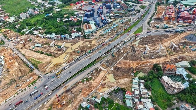 Nút giao Tân Vạn sắp thông xe: Cú hích giúp BĐS khu Đông