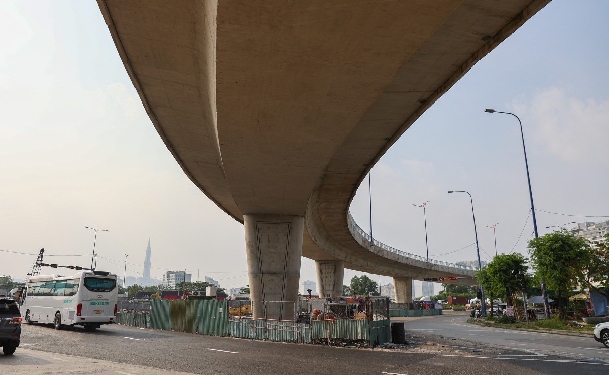 Nút giao An Phú thông xe nhánh cầu vượt đầu tiên